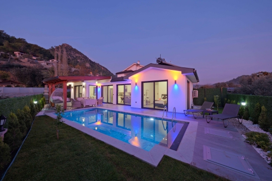 Villa Duru Duo İnlice