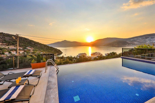 Villa Rainbow Kışla